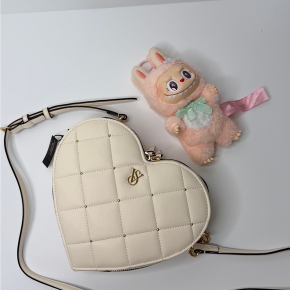 NWT Victoria's Secret Cream White Gold Heart Shaped Crossbody Quilted Bag Purse - Picture 1 of 10